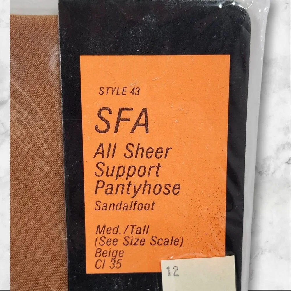 Saks Fifth Avenue All Sheer Support Pantyhose Medium Tall Beige Cl35 NOS NWT